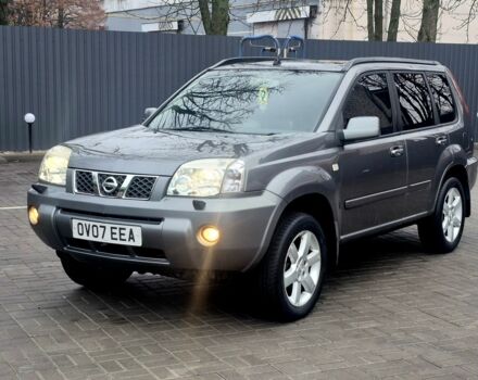 Серый Ниссан ИксТрейл, объемом двигателя 2 л и пробегом 160 тыс. км за 3550 $, фото 1 на Automoto.ua