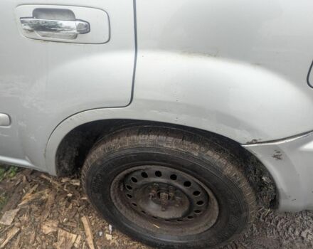 Серый Ниссан ИксТрейл, объемом двигателя 0 л и пробегом 307 тыс. км за 3500 $, фото 2 на Automoto.ua