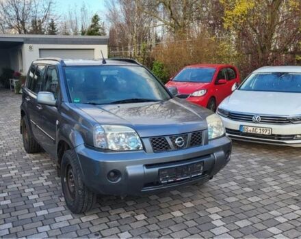 Серый Ниссан ИксТрейл, объемом двигателя 2.2 л и пробегом 214 тыс. км за 3990 $, фото 1 на Automoto.ua