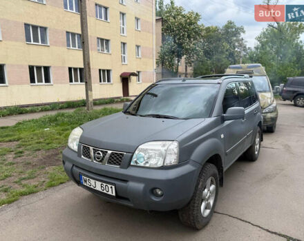 Серый Ниссан ИксТрейл, объемом двигателя 0 л и пробегом 360 тыс. км за 4700 $, фото 4 на Automoto.ua