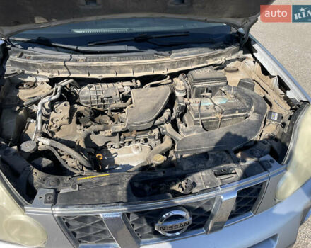 Серый Ниссан ИксТрейл, объемом двигателя 2.49 л и пробегом 248 тыс. км за 9800 $, фото 12 на Automoto.ua