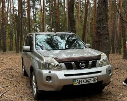 Сірий Ніссан ІксТрейл, об'ємом двигуна 2 л та пробігом 283 тис. км за 8000 $, фото 1 на Automoto.ua