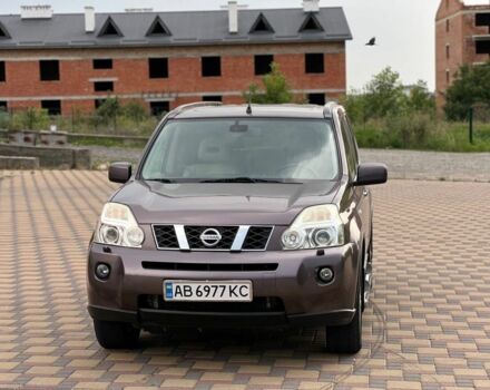Серый Ниссан ИксТрейл, объемом двигателя 2 л и пробегом 272 тыс. км за 9000 $, фото 2 на Automoto.ua