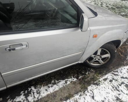 Серый Ниссан ИксТрейл, объемом двигателя 0 л и пробегом 307 тыс. км за 3500 $, фото 5 на Automoto.ua