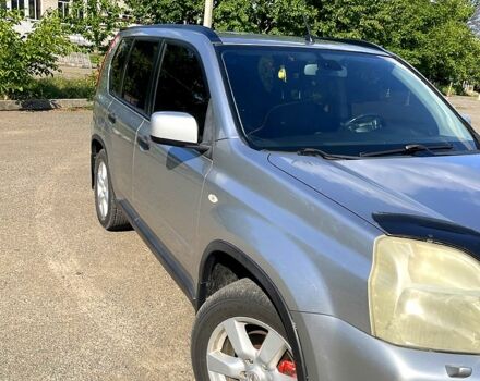 Серый Ниссан ИксТрейл, объемом двигателя 2.5 л и пробегом 270 тыс. км за 9800 $, фото 1 на Automoto.ua