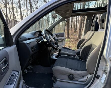 Серый Ниссан ИксТрейл, объемом двигателя 2.2 л и пробегом 297 тыс. км за 4950 $, фото 14 на Automoto.ua