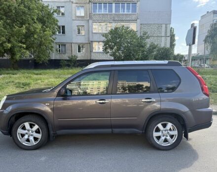 Серый Ниссан ИксТрейл, объемом двигателя 2 л и пробегом 292 тыс. км за 7000 $, фото 2 на Automoto.ua