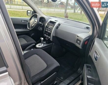 Сірий Ніссан ІксТрейл, об'ємом двигуна 2 л та пробігом 212 тис. км за 9900 $, фото 13 на Automoto.ua