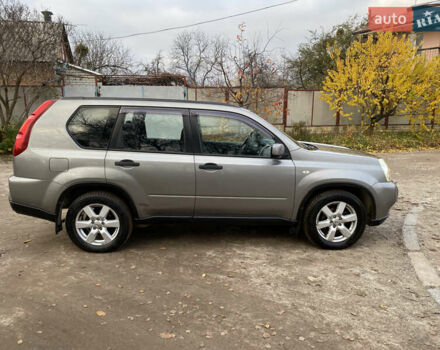 Серый Ниссан ИксТрейл, объемом двигателя 2 л и пробегом 213 тыс. км за 7200 $, фото 9 на Automoto.ua