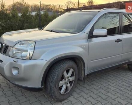 Серый Ниссан ИксТрейл, объемом двигателя 2 л и пробегом 172 тыс. км за 8500 $, фото 2 на Automoto.ua