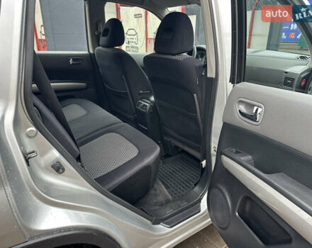 Сірий Ніссан ІксТрейл, об'ємом двигуна 2.49 л та пробігом 197 тис. км за 8300 $, фото 16 на Automoto.ua