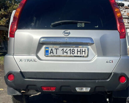 Серый Ниссан ИксТрейл, объемом двигателя 2 л и пробегом 340 тыс. км за 9500 $, фото 2 на Automoto.ua