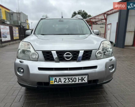 Сірий Ніссан ІксТрейл, об'ємом двигуна 2.49 л та пробігом 197 тис. км за 8300 $, фото 2 на Automoto.ua
