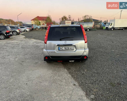 Серый Ниссан ИксТрейл, объемом двигателя 2.49 л и пробегом 260 тыс. км за 8499 $, фото 5 на Automoto.ua