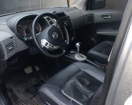 Серый Ниссан ИксТрейл, объемом двигателя 2.5 л и пробегом 261 тыс. км за 7500 $, фото 2 на Automoto.ua