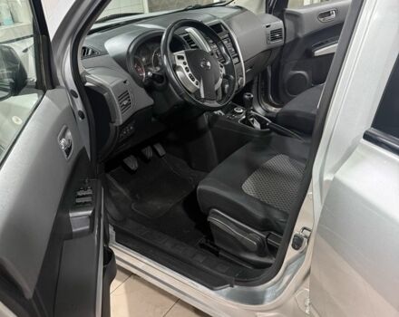 Сірий Ніссан ІксТрейл, об'ємом двигуна 2.5 л та пробігом 175 тис. км за 7600 $, фото 8 на Automoto.ua