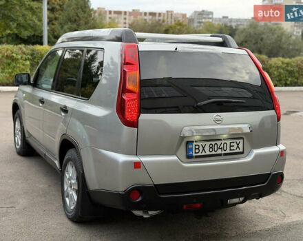 Серый Ниссан ИксТрейл, объемом двигателя 2 л и пробегом 240 тыс. км за 7600 $, фото 23 на Automoto.ua