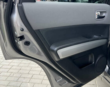 Серый Ниссан ИксТрейл, объемом двигателя 2 л и пробегом 229 тыс. км за 10100 $, фото 25 на Automoto.ua