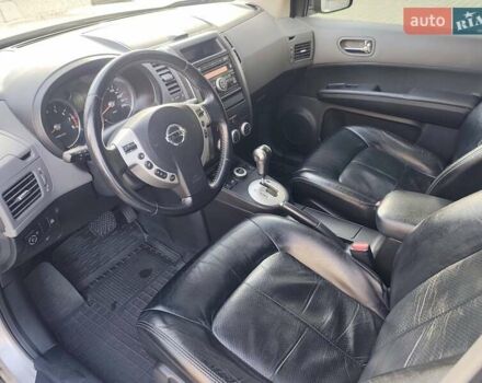 Сірий Ніссан ІксТрейл, об'ємом двигуна 2.5 л та пробігом 132 тис. км за 8900 $, фото 41 на Automoto.ua