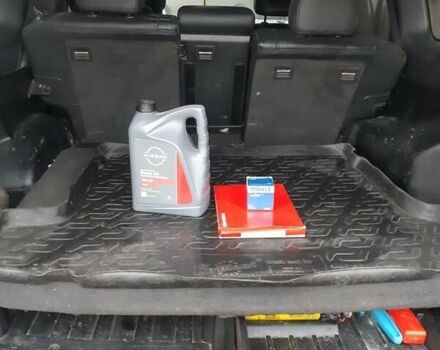 Серый Ниссан ИксТрейл, объемом двигателя 2.5 л и пробегом 261 тыс. км за 7500 $, фото 12 на Automoto.ua