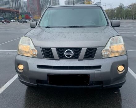 Серый Ниссан ИксТрейл, объемом двигателя 0 л и пробегом 350 тыс. км за 4600 $, фото 1 на Automoto.ua
