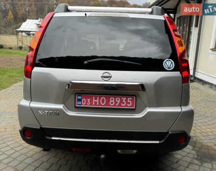Сірий Ніссан ІксТрейл, об'ємом двигуна 2 л та пробігом 228 тис. км за 10250 $, фото 37 на Automoto.ua