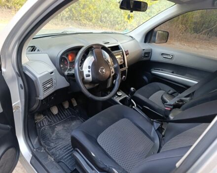 Серый Ниссан ИксТрейл, объемом двигателя 2 л и пробегом 333 тыс. км за 4650 $, фото 7 на Automoto.ua