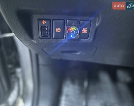 Серый Ниссан ИксТрейл, объемом двигателя 2 л и пробегом 262 тыс. км за 8900 $, фото 4 на Automoto.ua