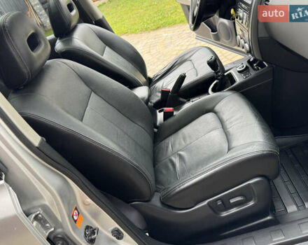 Сірий Ніссан ІксТрейл, об'ємом двигуна 2 л та пробігом 228 тис. км за 10250 $, фото 22 на Automoto.ua