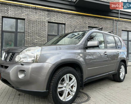 Серый Ниссан ИксТрейл, объемом двигателя 2 л и пробегом 229 тыс. км за 10100 $, фото 11 на Automoto.ua