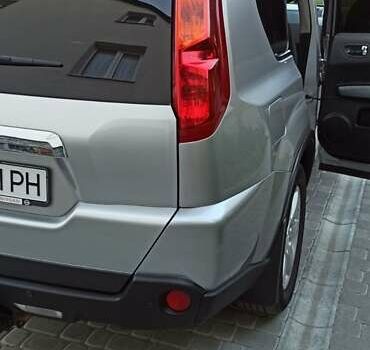 Серый Ниссан ИксТрейл, объемом двигателя 2 л и пробегом 220 тыс. км за 9800 $, фото 18 на Automoto.ua