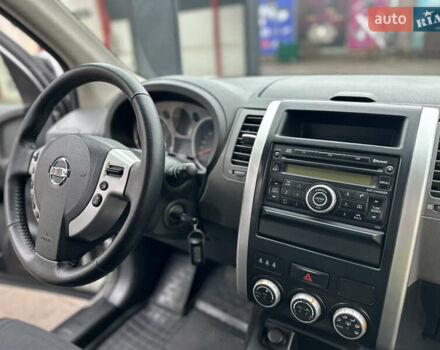 Сірий Ніссан ІксТрейл, об'ємом двигуна 2.49 л та пробігом 197 тис. км за 8300 $, фото 31 на Automoto.ua