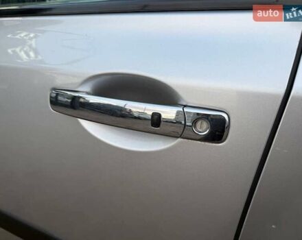 Серый Ниссан ИксТрейл, объемом двигателя 2.49 л и пробегом 327 тыс. км за 10890 $, фото 8 на Automoto.ua