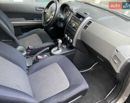 Серый Ниссан ИксТрейл, объемом двигателя 2 л и пробегом 213 тыс. км за 7200 $, фото 12 на Automoto.ua