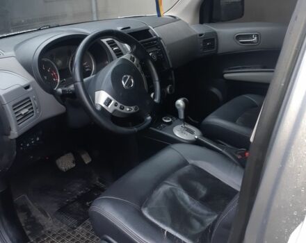 Серый Ниссан ИксТрейл, объемом двигателя 2.5 л и пробегом 261 тыс. км за 7500 $, фото 3 на Automoto.ua