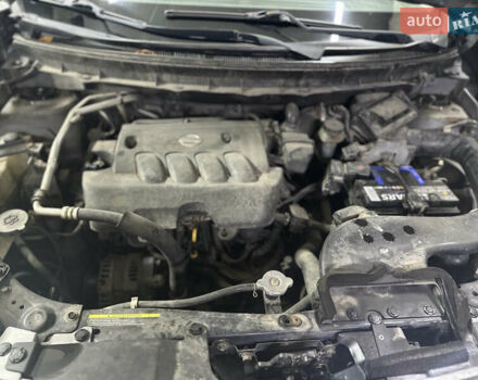 Серый Ниссан ИксТрейл, объемом двигателя 2 л и пробегом 262 тыс. км за 8900 $, фото 5 на Automoto.ua