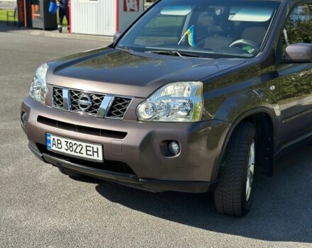 Сірий Ніссан ІксТрейл, об'ємом двигуна 2 л та пробігом 208 тис. км за 8850 $, фото 6 на Automoto.ua