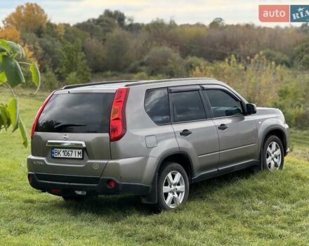 Сірий Ніссан ІксТрейл, об'ємом двигуна 2 л та пробігом 238 тис. км за 9400 $, фото 19 на Automoto.ua