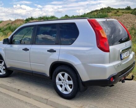 Серый Ниссан ИксТрейл, объемом двигателя 0 л и пробегом 180 тыс. км за 2000 $, фото 1 на Automoto.ua