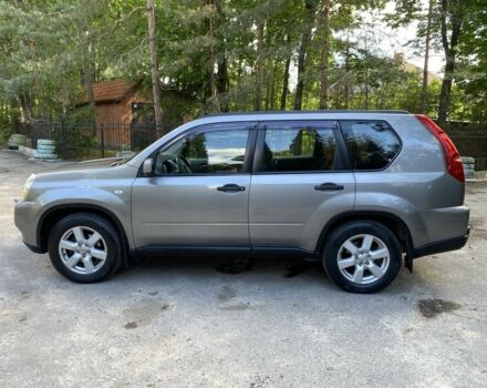 Серый Ниссан ИксТрейл, объемом двигателя 2 л и пробегом 218 тыс. км за 7350 $, фото 2 на Automoto.ua