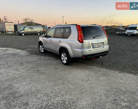 Серый Ниссан ИксТрейл, объемом двигателя 2.49 л и пробегом 260 тыс. км за 8499 $, фото 8 на Automoto.ua