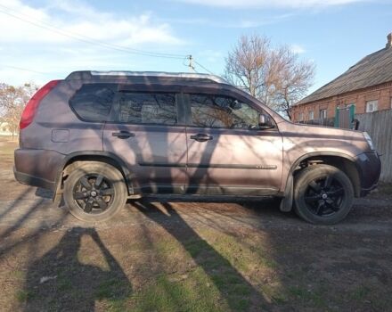 Сірий Ніссан ІксТрейл, об'ємом двигуна 2 л та пробігом 242 тис. км за 7300 $, фото 5 на Automoto.ua