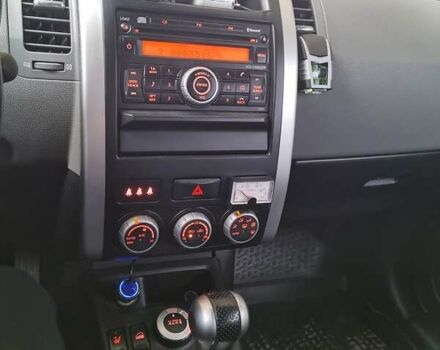 Сірий Ніссан ІксТрейл, об'ємом двигуна 2.5 л та пробігом 179 тис. км за 10500 $, фото 7 на Automoto.ua