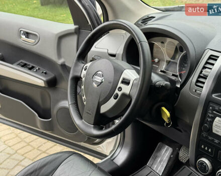 Сірий Ніссан ІксТрейл, об'ємом двигуна 2 л та пробігом 228 тис. км за 10250 $, фото 20 на Automoto.ua