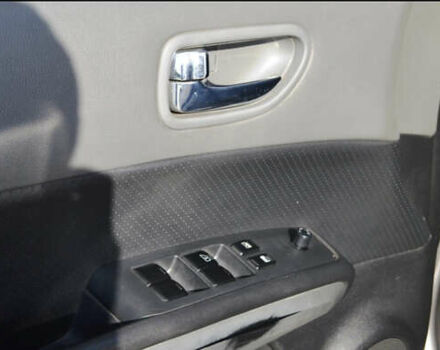 Серый Ниссан ИксТрейл, объемом двигателя 2 л и пробегом 180 тыс. км за 9500 $, фото 7 на Automoto.ua