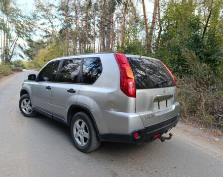 Серый Ниссан ИксТрейл, объемом двигателя 2 л и пробегом 333 тыс. км за 4650 $, фото 3 на Automoto.ua