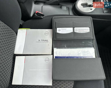 Сірий Ніссан ІксТрейл, об'ємом двигуна 2.49 л та пробігом 197 тис. км за 8300 $, фото 28 на Automoto.ua