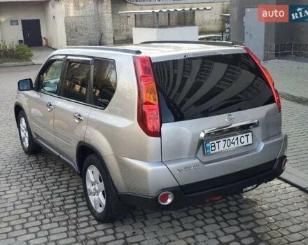 Сірий Ніссан ІксТрейл, об'ємом двигуна 2.5 л та пробігом 132 тис. км за 8900 $, фото 8 на Automoto.ua