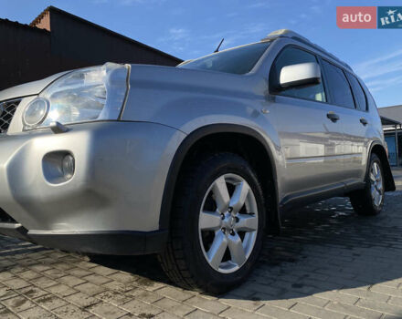 Серый Ниссан ИксТрейл, объемом двигателя 2.49 л и пробегом 220 тыс. км за 8500 $, фото 28 на Automoto.ua
