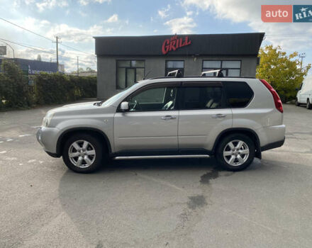 Серый Ниссан ИксТрейл, объемом двигателя 2.49 л и пробегом 226 тыс. км за 8300 $, фото 7 на Automoto.ua